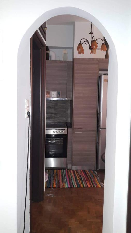 κεντρικό διαμερισμα άνετο κ ήσυχο Apartment Athens